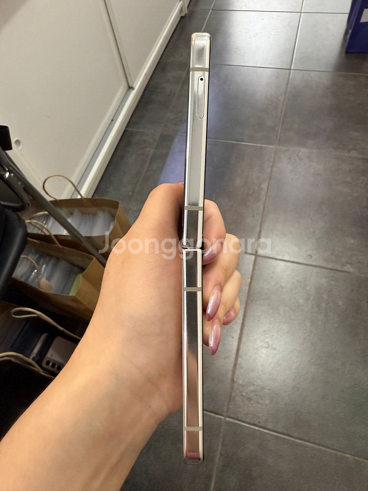 갤럭시Z플립5 256GB 크림/ Y970--6