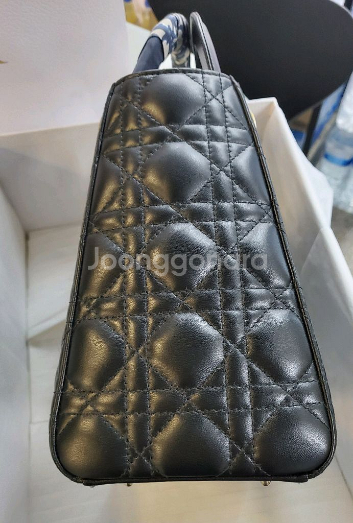 디올 레이디백 렘스킨 블랙 미디움 디올 미차 포함 팝니--6