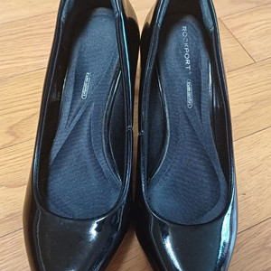 락포트 검정 에나멜 힐 225 ROCKPORT