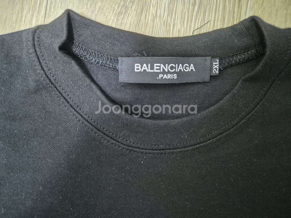 (새상품) 발렌시아가 반팔티 2XL 남여공용--3