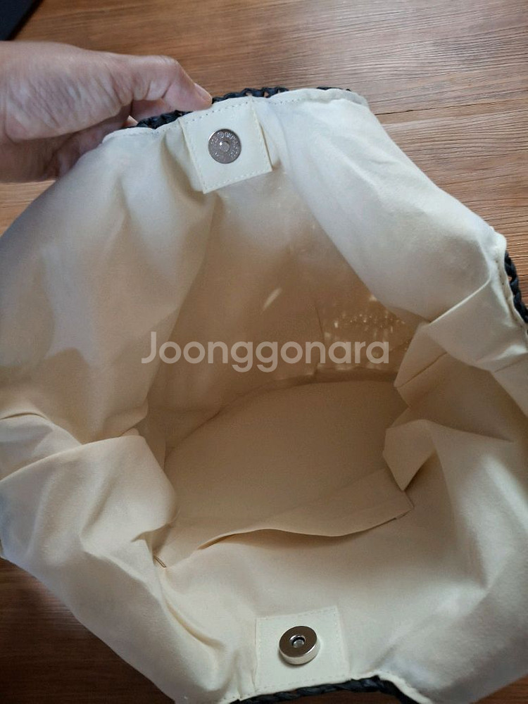 입생로랑 라탄백 가방 팝니다--5
