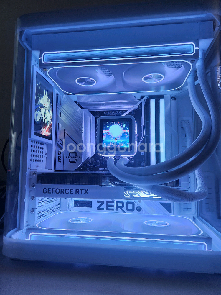 7900X3D 5070 화이트 본체--1