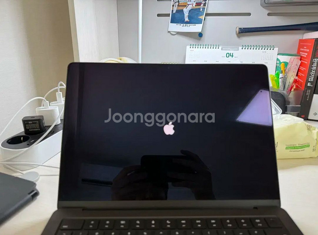 맥북 프로 M4 14인치 (스페이스 블랙) 팝니다!--1