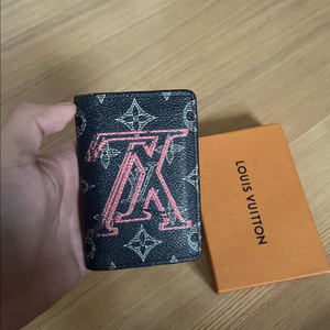 루이비통 업사이드다운 오거나이저 한정판