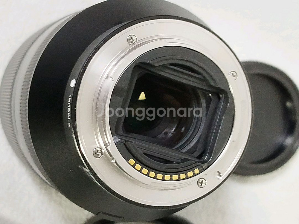 소니 FE 24-240 oss 렌즈 팝니다.--2