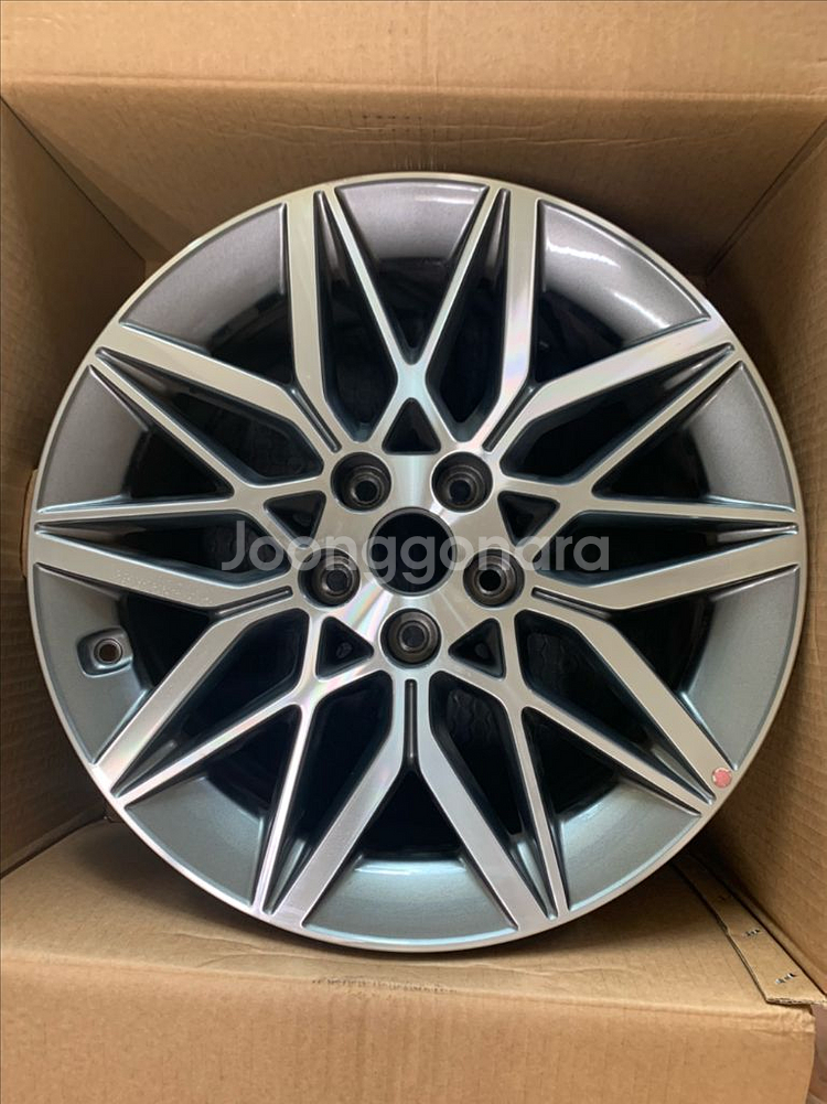2025 제네시스 G80 18인치 휠 두개 팝니다--0