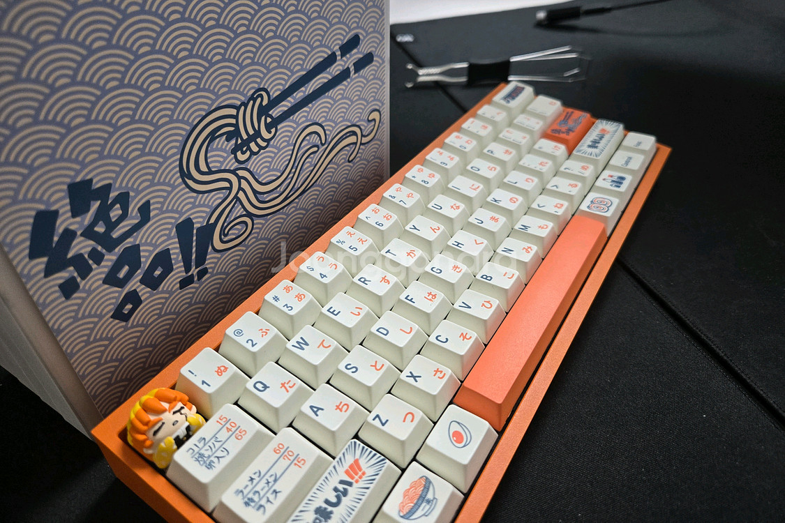 베놈60he 키보드 판매합니다--0