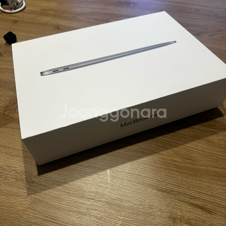맥북에어 2019 스그 256GB 16램 13인치--2