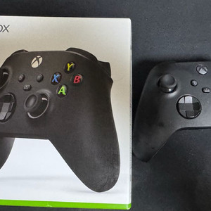 Xbox Carbon Black 컨트롤러