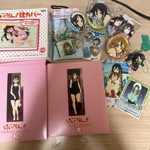 케이온 미오 아즈사 태피스트리 커버 뱃지 등 일괄