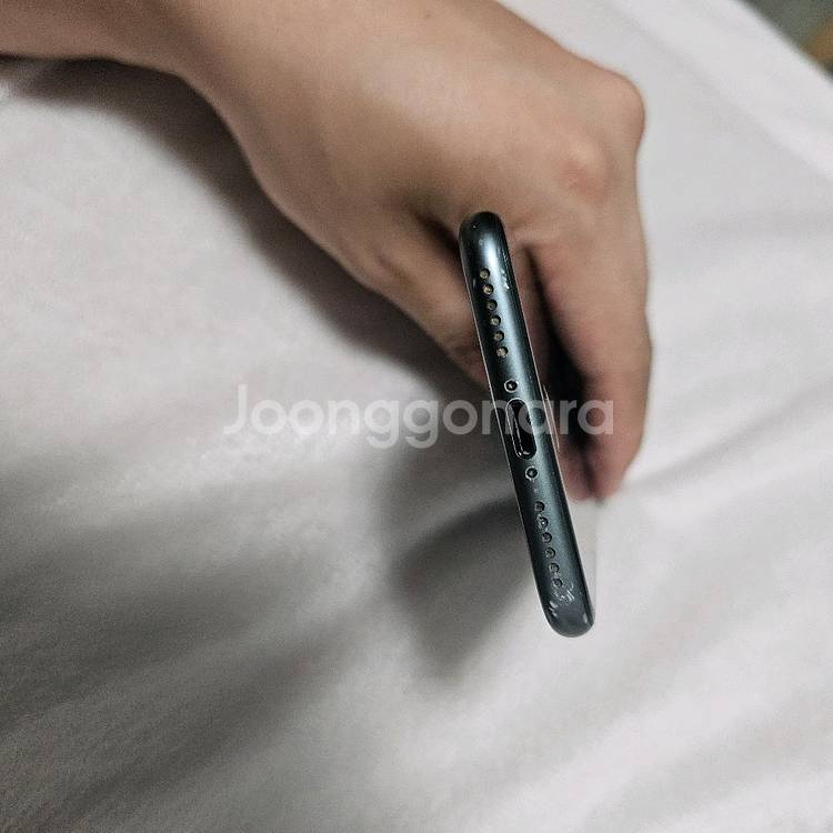 아이폰8 블랙 64G 판매 (초기화 완료,유심x)--5