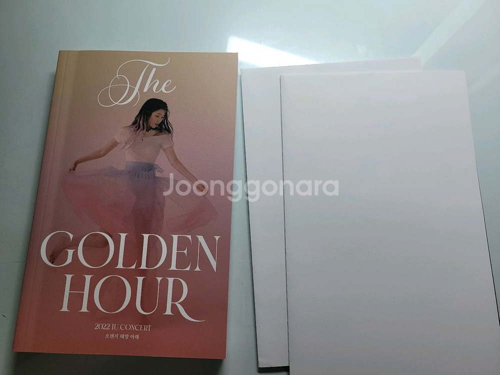 2022년 아이유 콘서트 더 골든아워 DVD--4