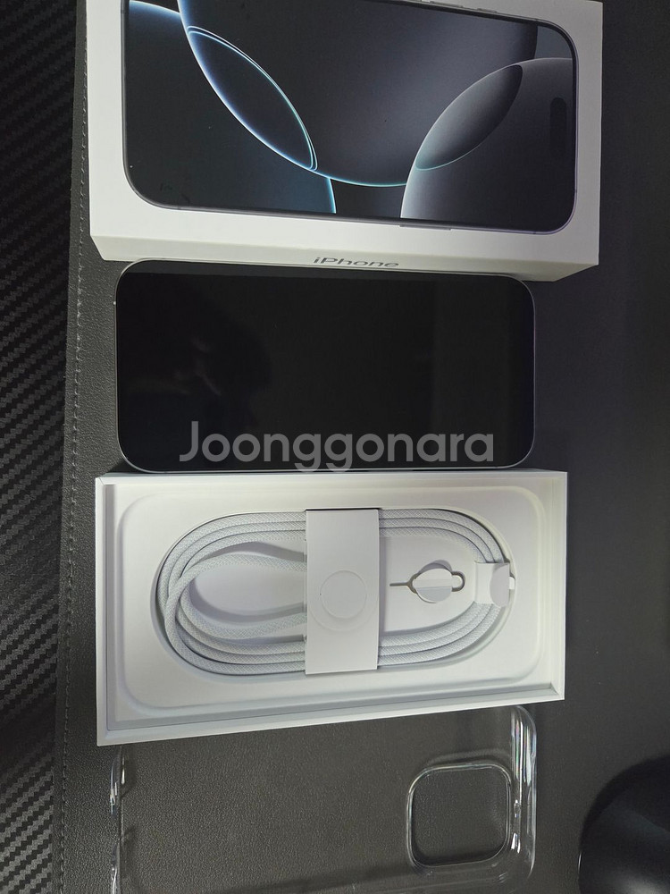 아이폰16프로 화이트티타늄 256gb 팝니다--0