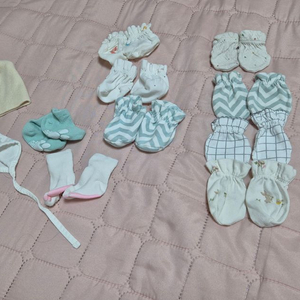 손싸개.발쌔개.양말.모자 일괄 택포