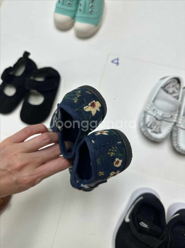 새상품 보세 꽃무늬 단화 130--2