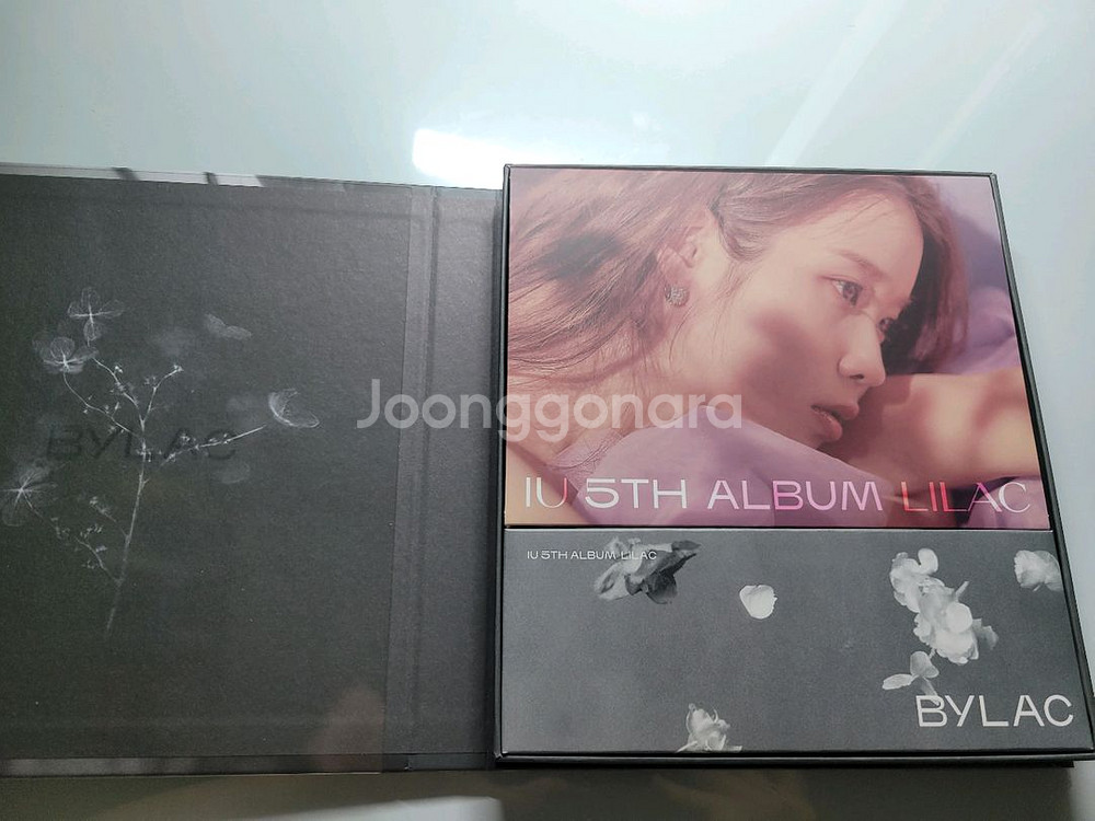 아이유 라일락+하일락 앨범--3