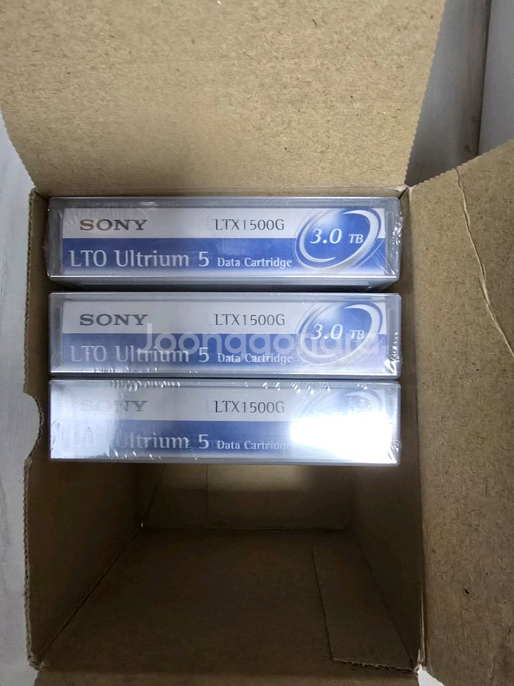 lto5 tape 미개봉 3개 팝니다--0
