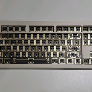 VARO M3 Pro 풀알루 유선 커스텀키보드 베어본
