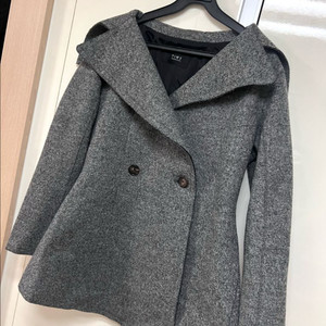 한섬 타임 세일러 카라 페플럼 울100% 자켓 숏코트