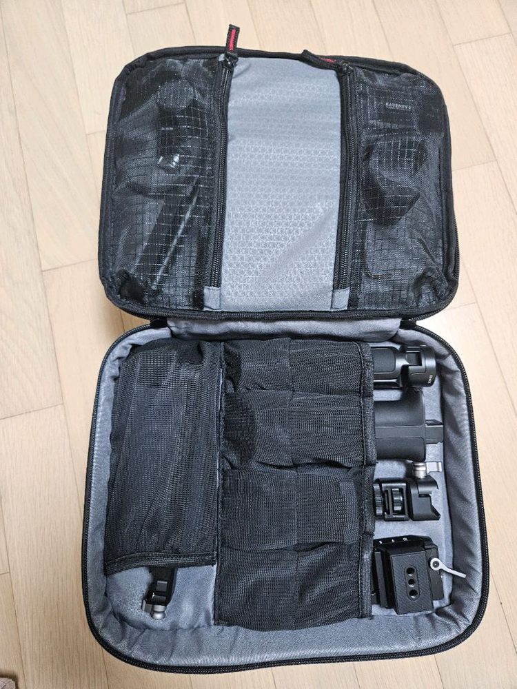 DJI RS2 PRO COMBO 팝니다. 이미지