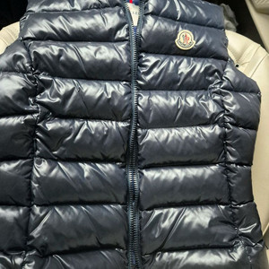 몽클레어패딩조끼 새상품급 싸이즈 1 백화점판