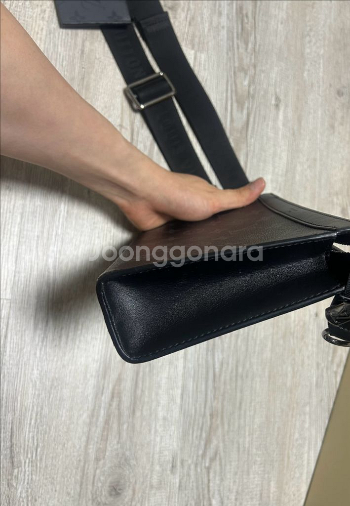 루이비통 가스통 월렛 크로스백 M81124--7