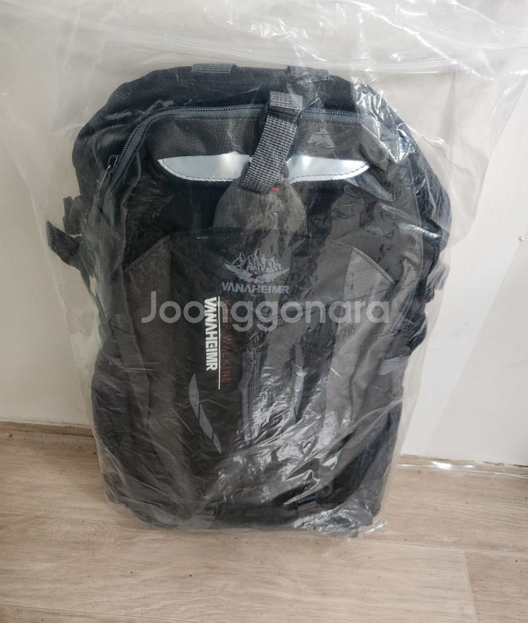 미개봉 새것,가벼운 등산배낭 새것 30L--2