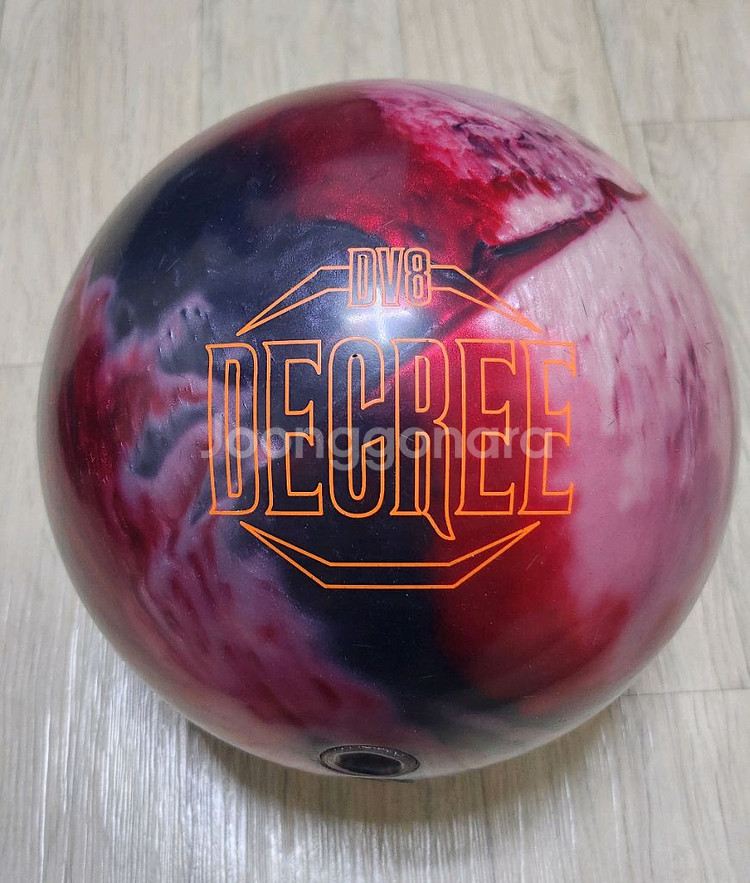 dv8 디크리 펄 투핸드 지공 볼링공 판매--0