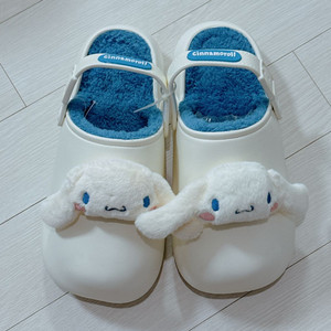 산리오 털 슬리퍼