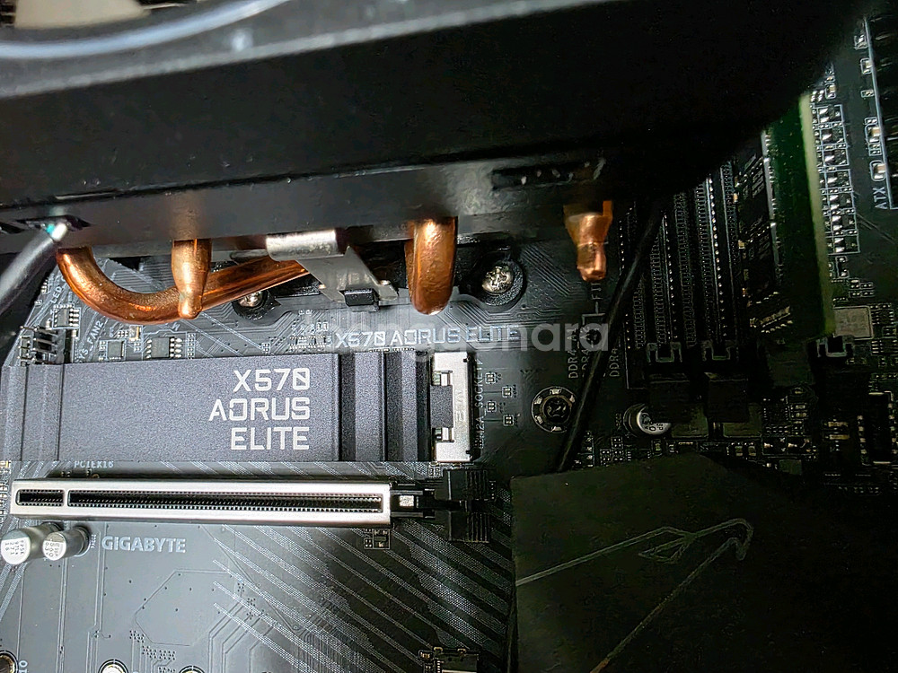게이밍컴퓨터 라이젠9 3900x + x570 AORUS--4