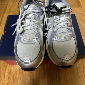 아식스 젤벤쳐 6 글레이셔 그레이 시트락 270 팝니다