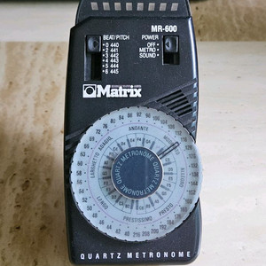 메트로놈 Matrix MR-600