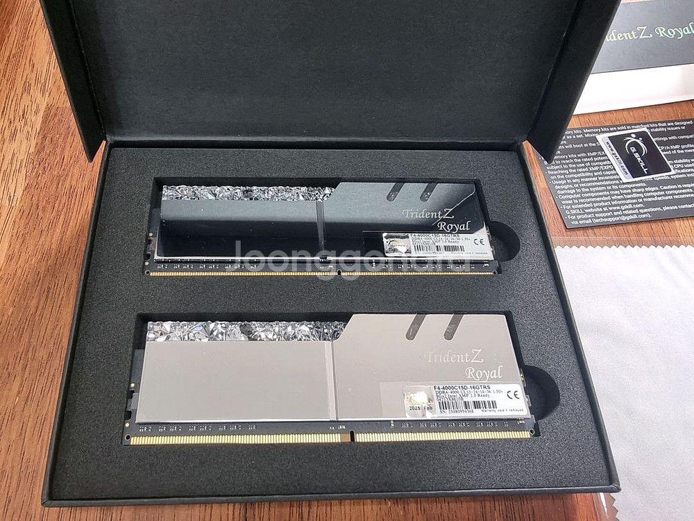 지스킬 DDR4 Z ROYAL 실버 8X2 16GB--3