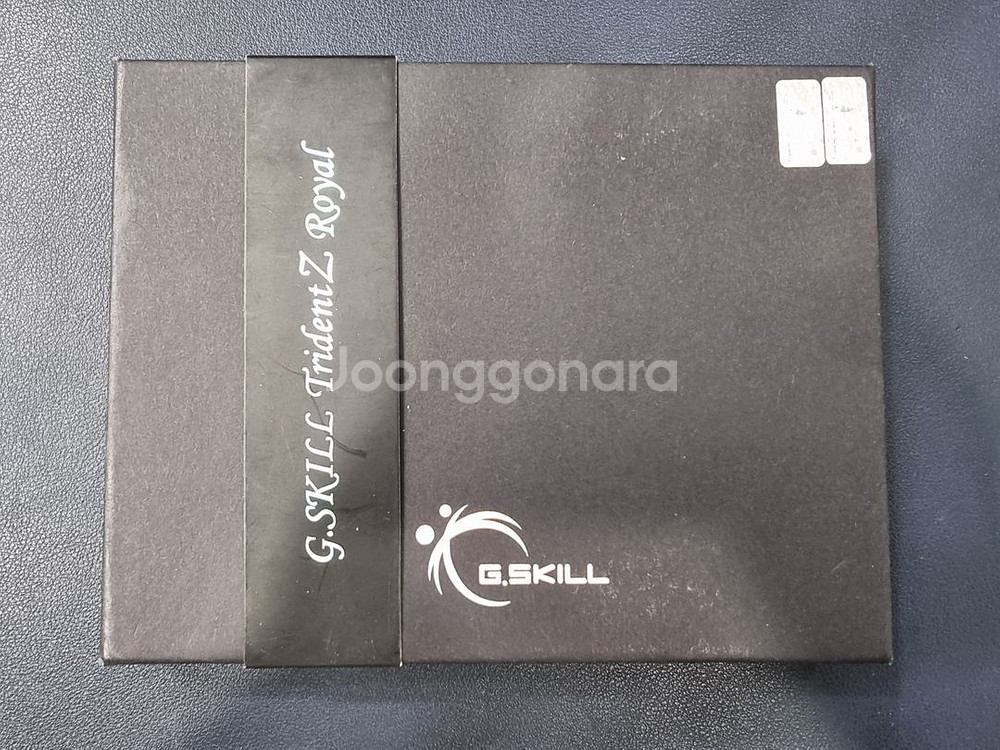 지스킬 DDR4 Z ROYAL 실버 8X2 16GB--1