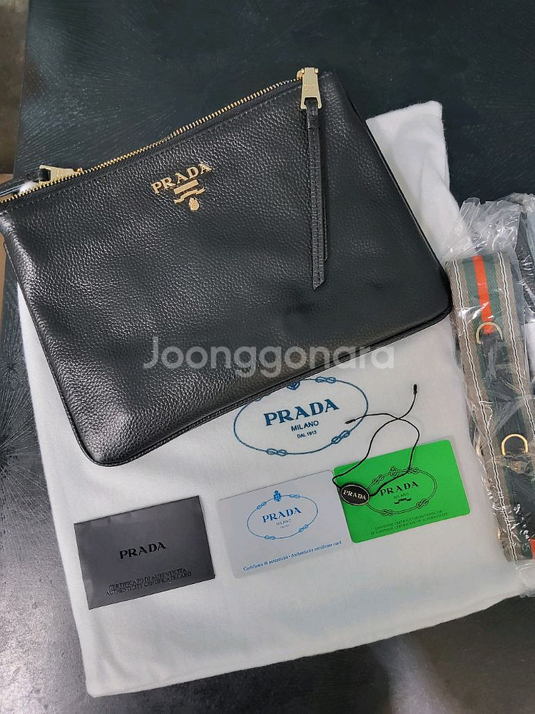 프라다 클러치백 천연가죽 새상품입니다--0