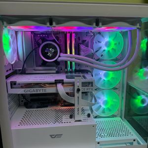 화이트 감성 고사양 게이밍PC