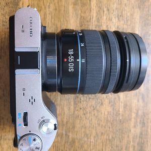 삼성 NX200 2030만 화소 디카