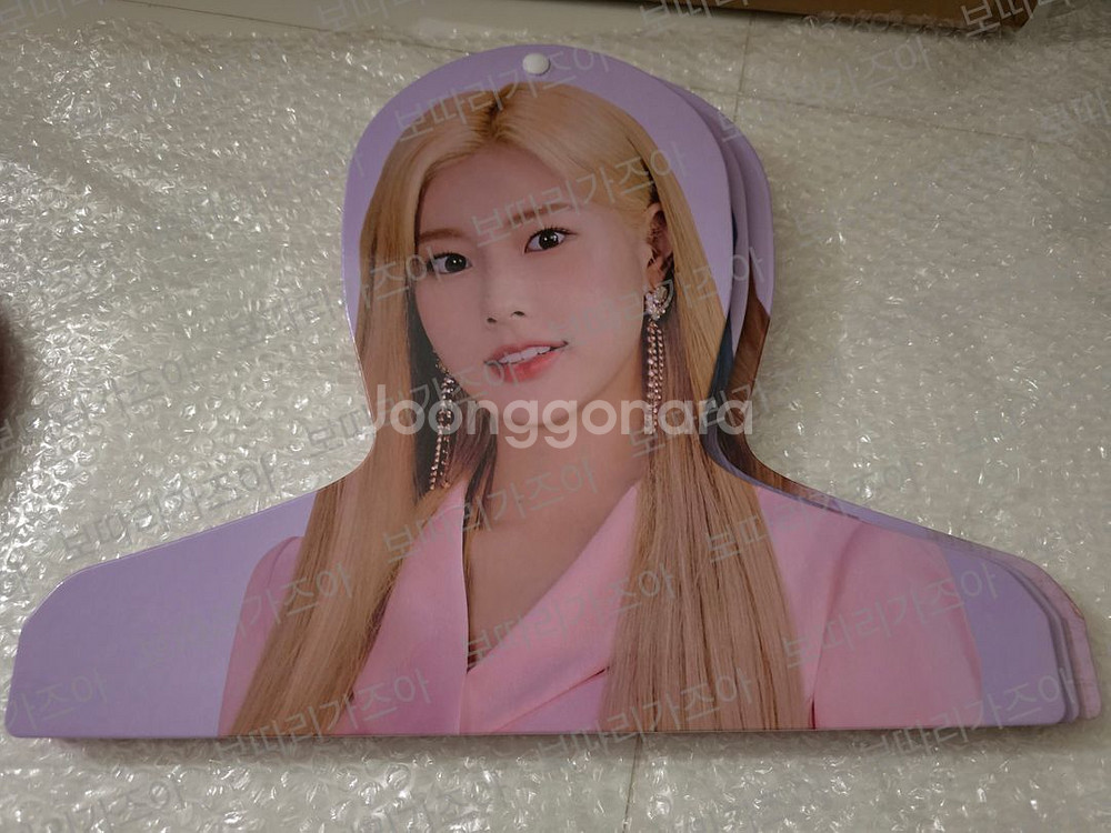 아이즈원 일본 트웰브 캐릭터 옷걸이 강혜원--0