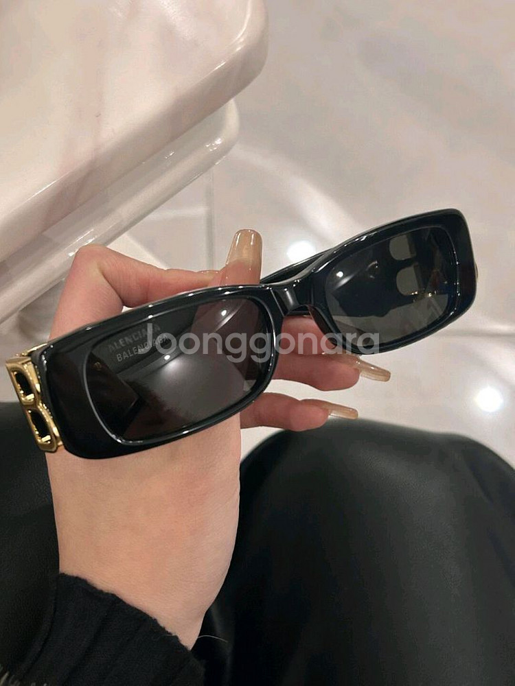 발렌시아가 블랙 선글라스--0