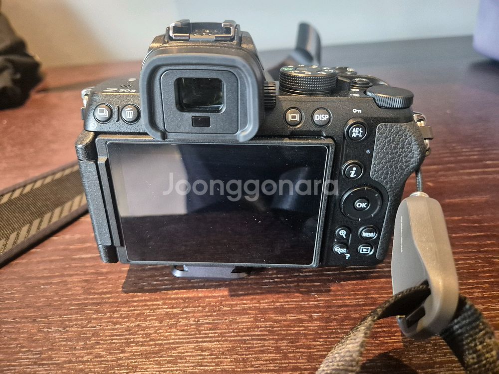 니콘 z50ii +18140 렌즈 팝니--1