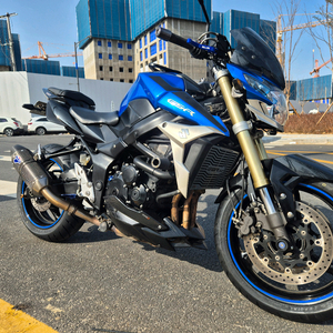 스즈키 gsr 750a (4기통)