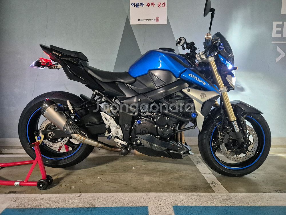 스즈키 gsr 750a (4기통)--7