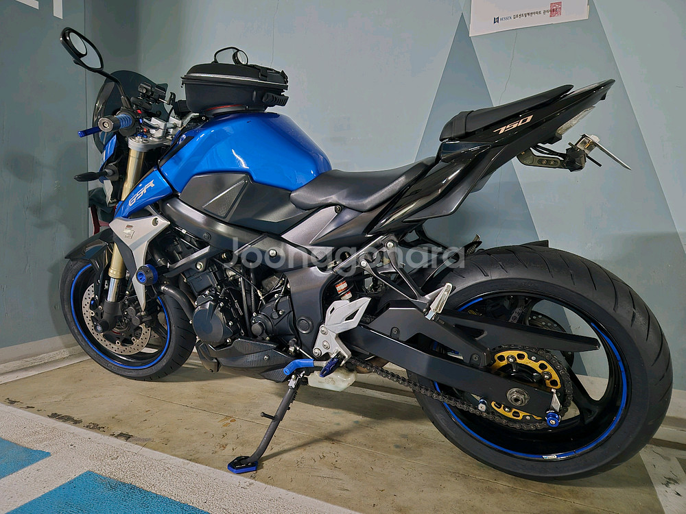 스즈키 gsr 750a (4기통)--6