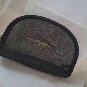 샤넬 메쉬파우치 대형 새제품