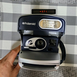 폴라로이드 600 P 실버 즉석카메라