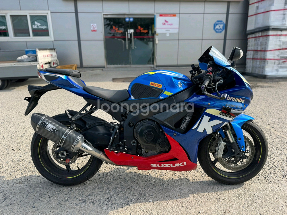 스즈키 r600 17년 상태좋은차량 팝니다--2