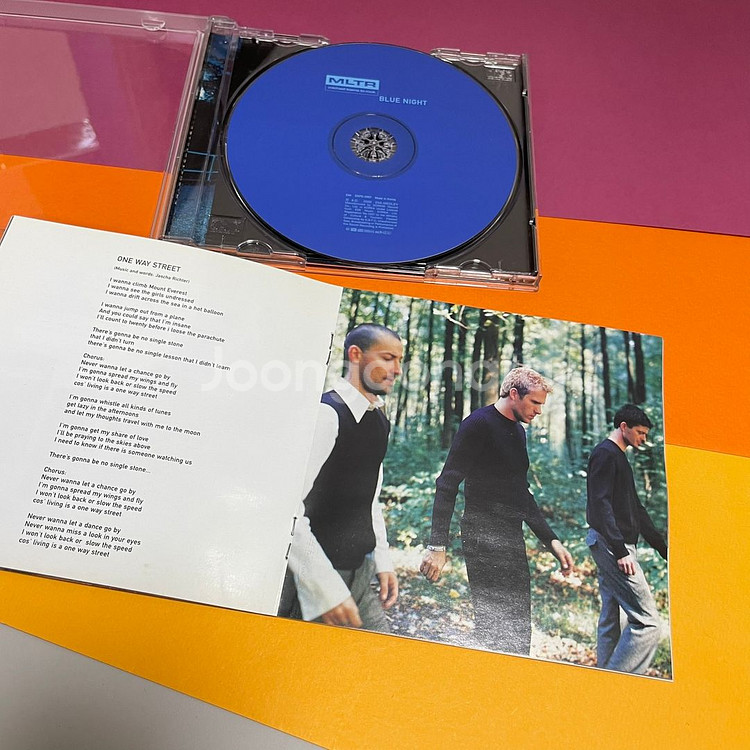[중고음반/CD] 마이클 런스 투 락 Blue Nigh--5