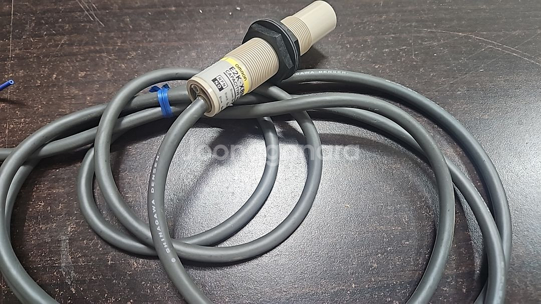 omron e2k-x8me1 센서--0