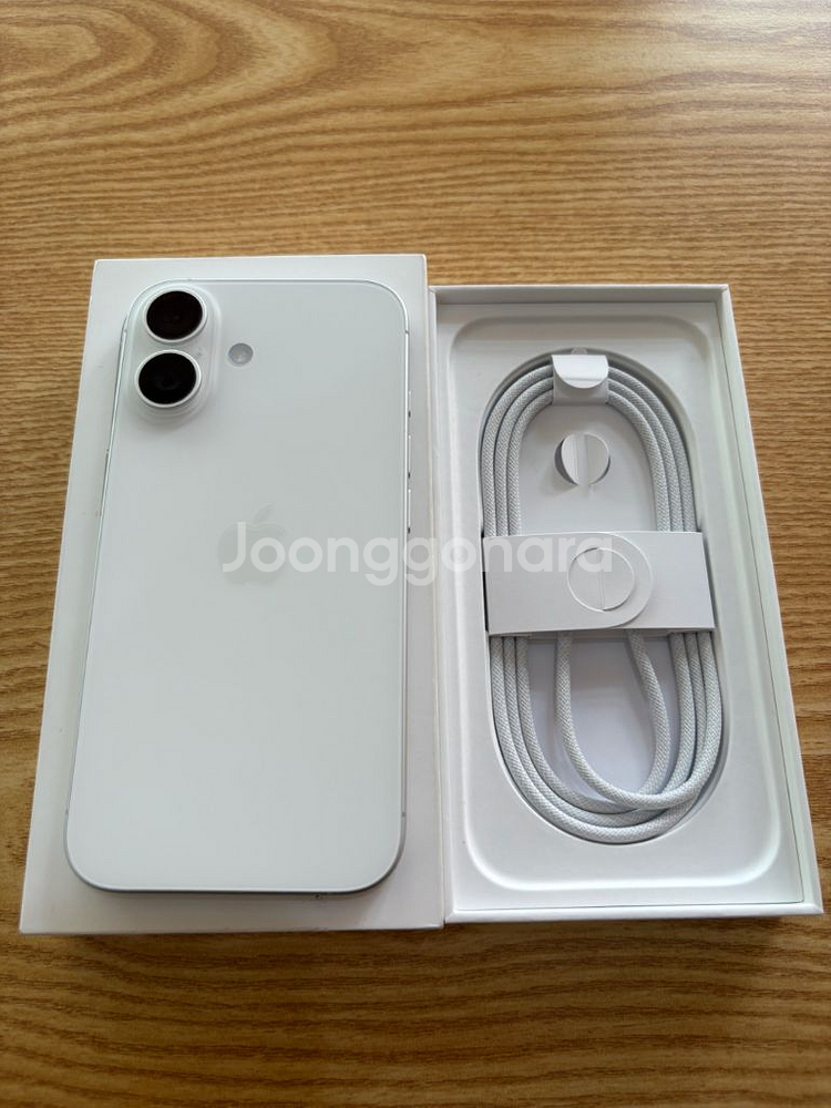 아이폰16 128G 화이트 S급--1