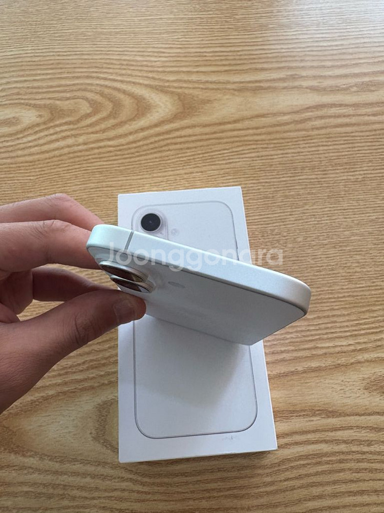 아이폰16 128G 화이트 S급--7